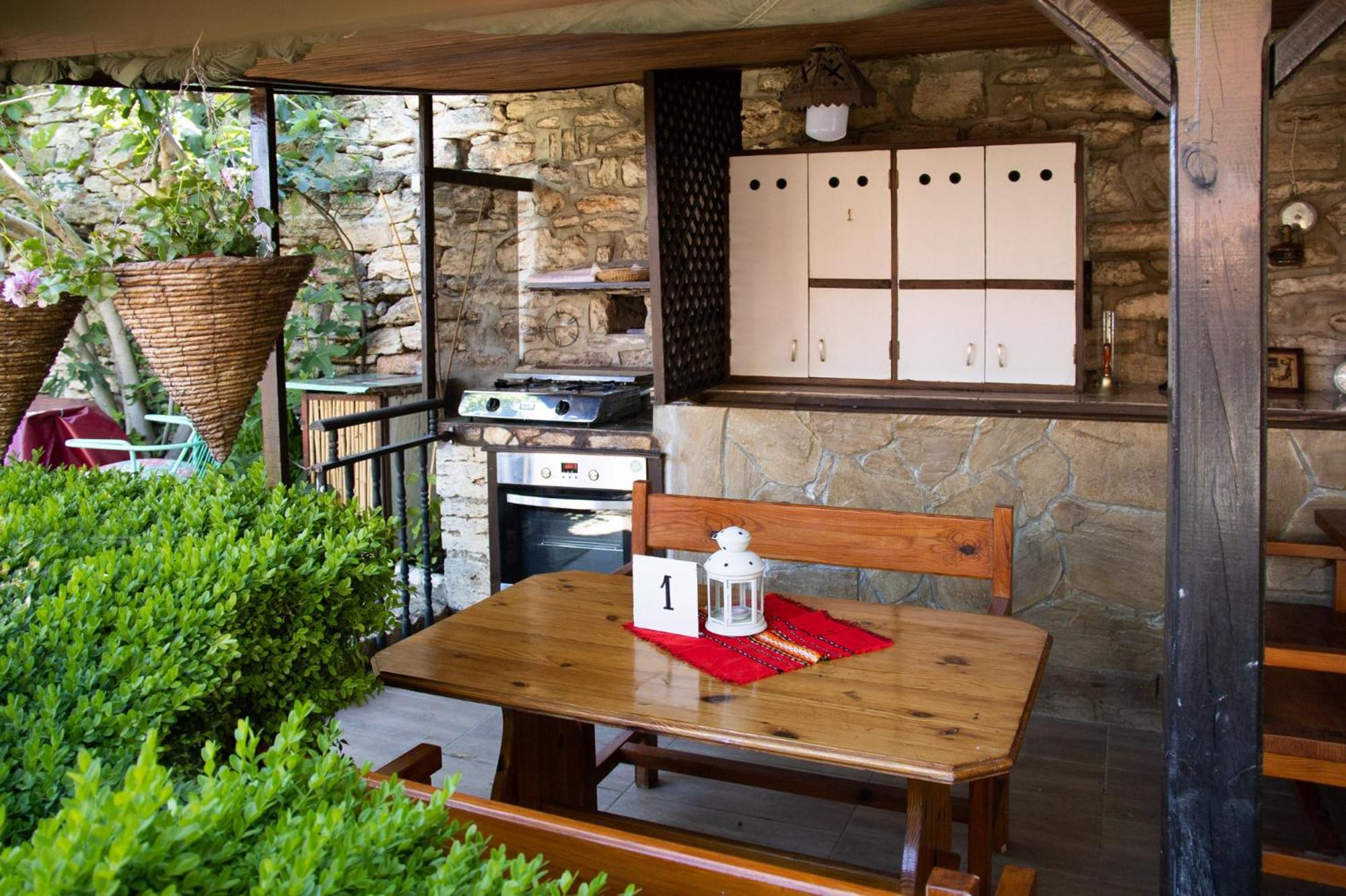 Старата Баkалия The Old Grocery, Guest Rooms Balchik Extérieur photo