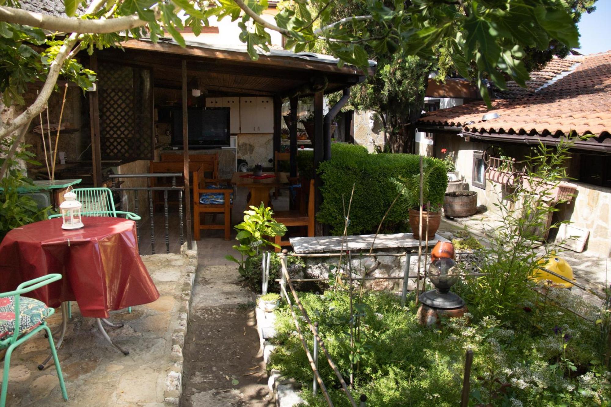 Старата Баkалия The Old Grocery, Guest Rooms Balchik Extérieur photo